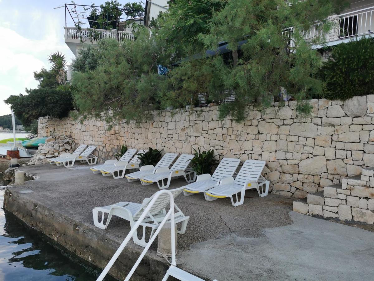 Apartments Ljiljana Клек Экстерьер фото